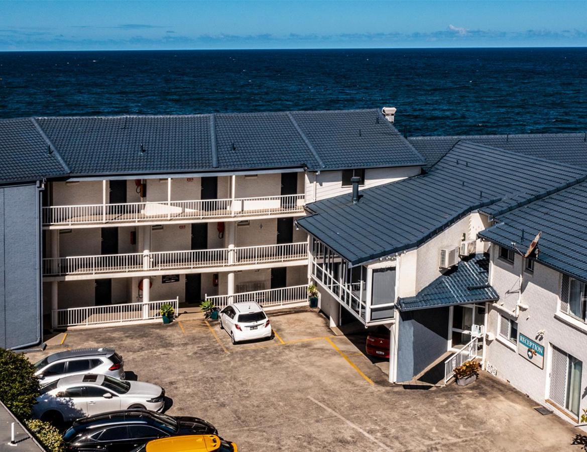 Ocean Front Motel Entrance Exterior photo